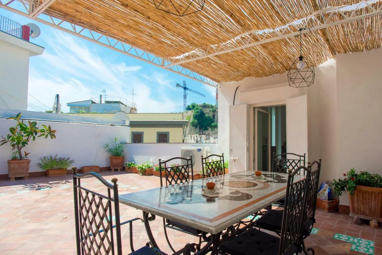 La Terrazza Di Roberta Appartement Napels